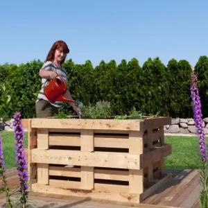 Neu Im Sortiment Palettenhochbeet geschlossen mit EPDM Folie, 135x135x80 cm