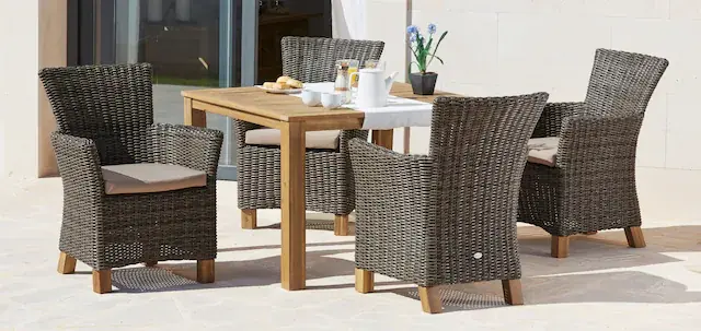 Finale Aktion MERXX Garten-Essgruppe »Toskana« 9 Stk. tlg. 4 Sessel, Tisch 110x110x75 cm, Polyrattan/Akazie